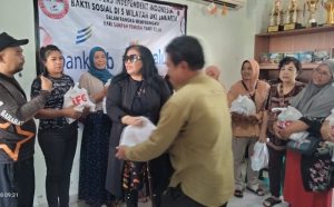 Ketua Presidium FPII Dra. Kasihhati Bagikan Paket Sembako dan Santunan Anak Yatim di Hari Sumpah Pemuda 
