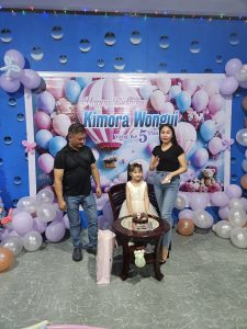 Moments Bahagia Keluarga Wongui, adalah saat melihat Anak Tumbuh Ceria Di Hari Ulang Tahun Putri Memey