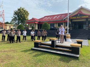 Cegah Virus HMPV, dr Yunita Putri MMR Edukasi Personel Polres Way Kanan Jaga Perilaku Hidup Bersih.