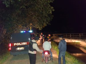 Antisipasi Curanmor, Polisi Patroli KRYD Sisir Jalan Poros Irigasi Kampung Bumiharjo
