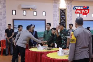Jelang Ramadhan 1446 H, Polres Pinrang Gelar Baksos Polri Presisi Bersama Mahasiswa, Aliansi BEM, dan OKP