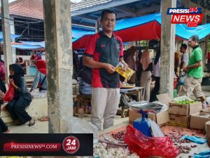 Satreskrim Polres Way Kanan Cek Harga Bahan Pokok Jelang Lebaran Tahun 2025 di Pasar Km 02