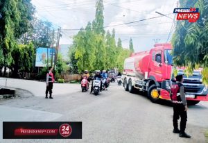 Polisi Pinrang Bantu Warga Terkendala Motor Mogok