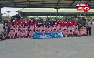Kunjungan Plt. Bupati Way Kanan dan SD IT Bina Insani, Skadron 12/AJY Pamerkan Alutsista Helikopter Penerbad