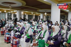 Ratusan Jemaah Calon Haji Pinrang Berangkat ke Asrama Sudiang, Satu Jamaah Batal Berangkat