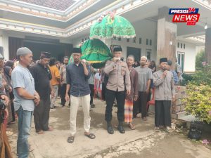 Polri Untuk Masyarakat, Polisi Takziah Warga Haturkan Belasungkawa di Pakuan Ratu