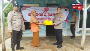 Kapolsek Gunung Labuhan, Bersama Personel Salurkan Paket Sembako Kerumah Warga