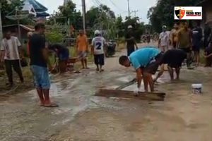 Kerja Bakti Dan Gotong Royong Masyarakat Di Kelurahan Mekar Jaya Sintang