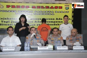 Polsek Tambora Tangkap Penipu Bermodus Pembuatan Furnitur, Uang Korban Ludes Untuk Judol