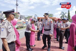 Polres Pinrang Gelar Upacara Korps Raport Kenaikan Pangkat 30 Personel