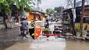 Anak Sekolah Basah-Basahan Ke SD, Banjir Pakuwon Cengkareng Disorot Warga