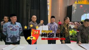 Parosil Mabsus Tandatangani MoU Kesepakatan Jaga Desa Dengan Kajari Lampung Barat.