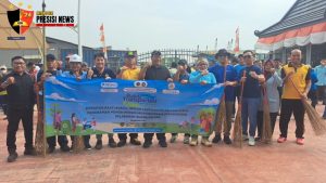 Polsek Sunda Kelapa Dan KSOP Melakukan Kerja Bhakti Bersama 