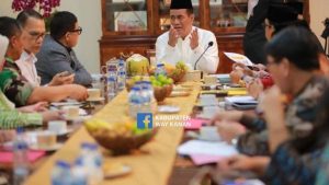 Gubernur Lampung Rahmat Mirzani Djausal bersama empat bupati dari Provinsi Lampung bertemu Menteri Pertanian