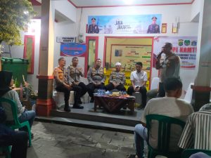 Polres Pelabuhan Sambangi posko Siskambling Warga 