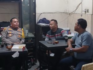 Kapolsek Tambora Sambangi Posko Siskambling Kelurahan Duri Utara Kecamatan Tambora 